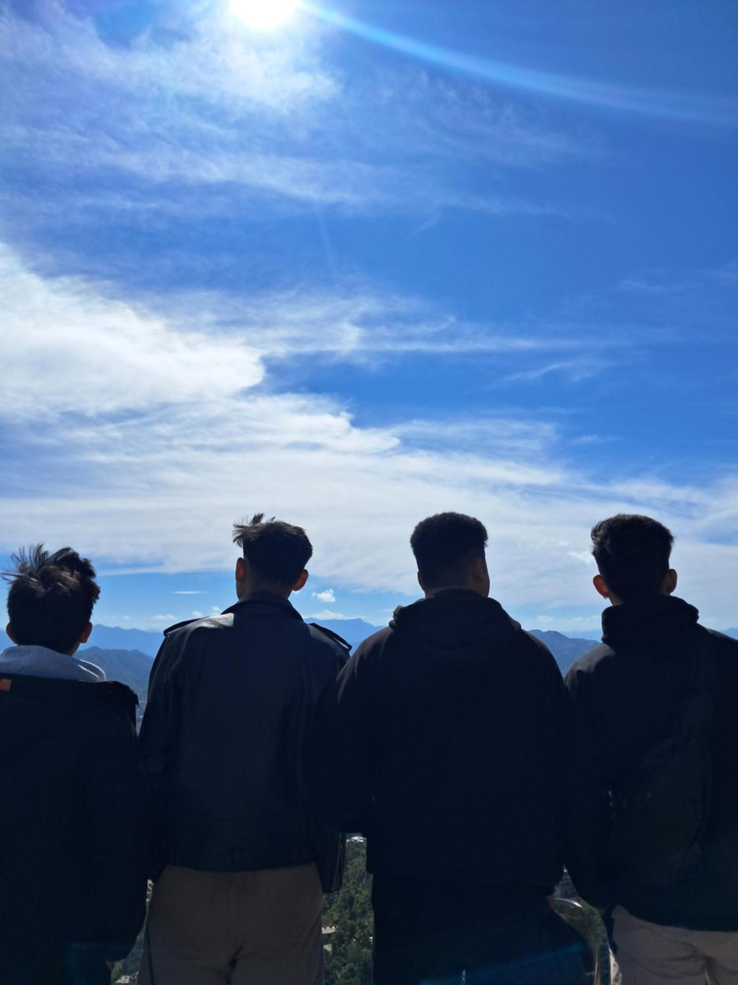 Dormitories/Hosteller, Giftland Homestay Aizawl Bagian luar foto